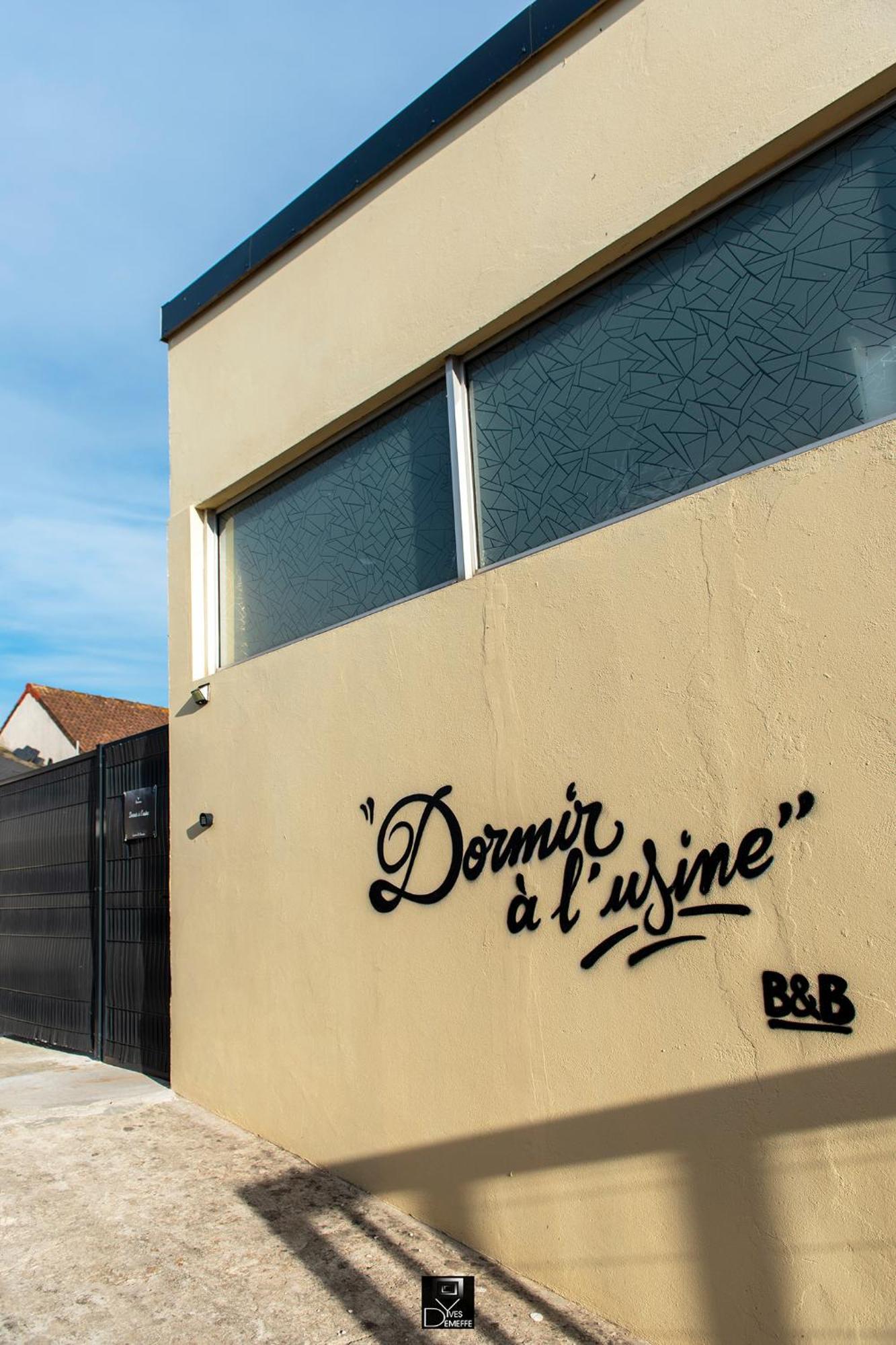 Dormir A L'Usine Loft Industriel Atypique Saint-Quentin-Lamotte-Croix-au-Bailly Exterior foto